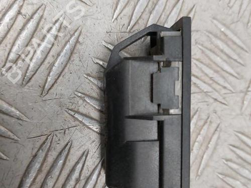 licence-plate-light-renault-clio-iv-bh_-2012-2013-2014-2015-2016-2017-2018-2019-2020-2021-23745022 main image