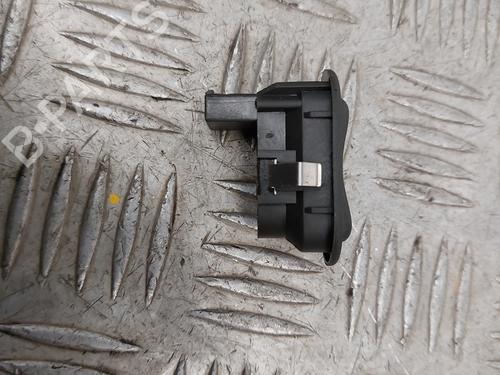 Used Right rear window switch Right rear window switch OPEL MERIVA A MPV (X03) 1.6 (E75) (105 hp) 33161216 33161216