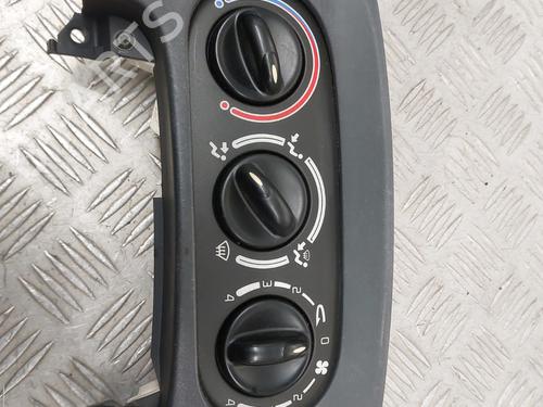 Airco bedieningspaneel RENAULT MEGANE I (BA0/1_) 1.9 D Eco (BA0A, BA0U, BA0R) (64 hp) 23748298