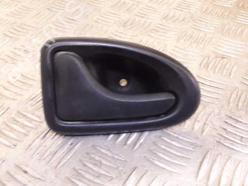 Used Front left interior door handle RENAULT MASTER II Van (FD) 2.5 dCi (101 hp) 23724467