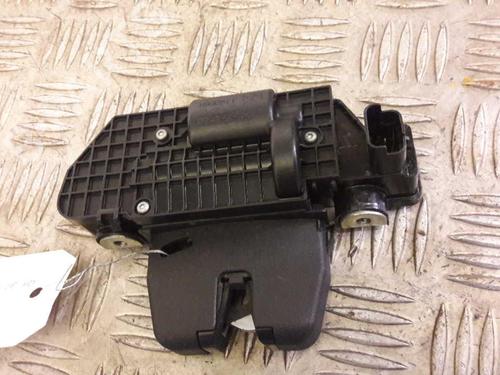 Used Tailgate lock Tailgate lock PEUGEOT 208 I (CA_, CC_) 1.6 HDi / BlueHDi 75 (75 hp) 23733385 23733385