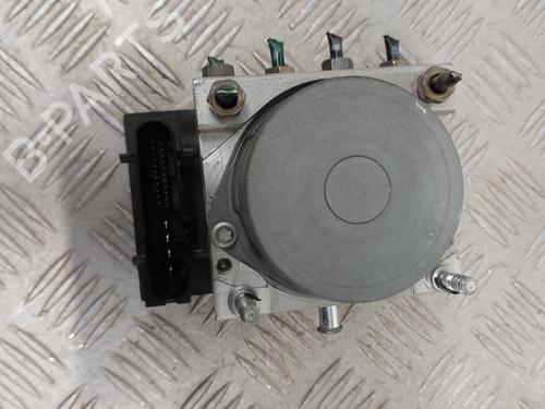 Used ABS pump RENAULT CLIO III (BR0/1, CR0/1) 1.5 dCi (BR17, CR17) (86 hp) 23745239
