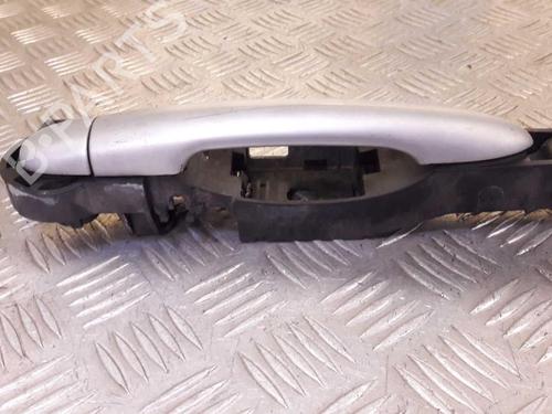 Rear left exterior door handle RENAULT CLIO III (BR0/1, CR0/1) 1.2 16V (BR02, BR0J, BR11, CR02, CR0J, CR11) | BP23724076C130 