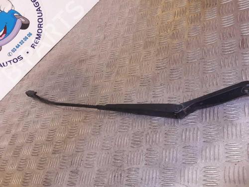 Used Front windshield wiper arm PEUGEOT 308 I (4A_, 4C_) 1.6 HDi (109 hp) 23724611