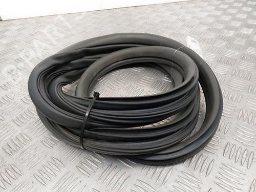 Used Rubber door seal Rubber door seal NISSAN NAVARA NP300 (D40) 2.5 dCi 4WD (171 hp) 23743640 23743640