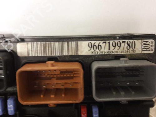 Fuse box CITROËN C3 Picasso (SH_) 1.6 HDI 90 | BP24852506E1