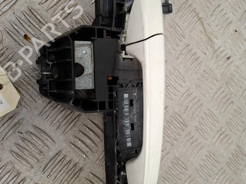 Used Front right exterior door handle MERCEDES-BENZ C-CLASS (W204) C 220 CDI (204.002) (170 hp) 25834441