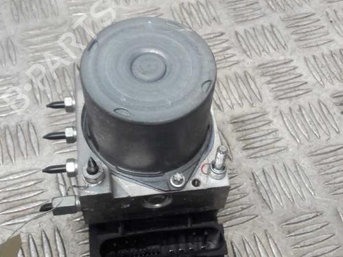 Used ABS pump TOYOTA AURIS (_E15_) 1.6 (ZRE151_, ZRE151R) (132 hp) 23724549