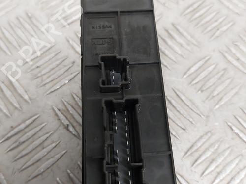 Left front window switch NISSAN JUKE (F15) 1.6 | BP28622693I27 