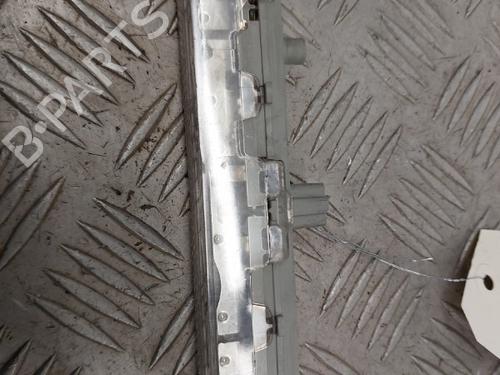 third-brake-light-toyota-yaris-_p9_-2005-2006-2007-2008-2009-2010-2011-2012-2013-2014-23746563 main image