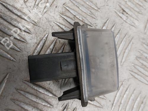 Used Licence plate light PEUGEOT 5008 (0U_, 0E_) 2.0 HDi 150 / BlueHDi 150 (150 hp) 31184019