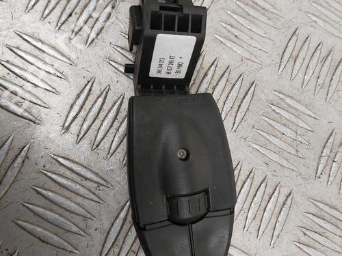 Used Switch Switch PEUGEOT 206+ (2L_, 2M_) 1.1 (60 hp) 23747457 23747457