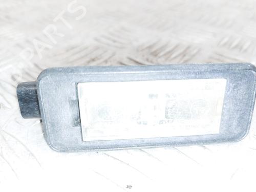 Used Licence plate light PEUGEOT 208 I (CA_, CC_) 1.6 HDi / BlueHDi 75 (75 hp) 27715441
