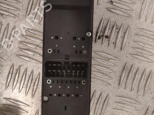 Used Left front window switch Left front window switch TOYOTA AVENSIS Liftback (_T22_) 2.0 TD (CT220_, CT220R) (90 hp) 23744415 23744415