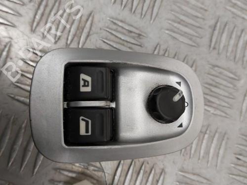 Used Left front window switch Left front window switch PEUGEOT 206+ (2L_, 2M_) 1.1 (60 hp) 23743797 23743797