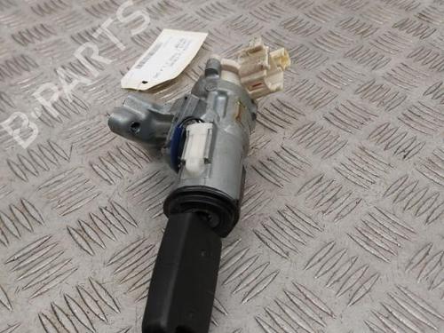 ignition-barrel-toyota-yaris-_p1_-1999-2000-2001-2002-2003-2004-2005-24853944 main image
