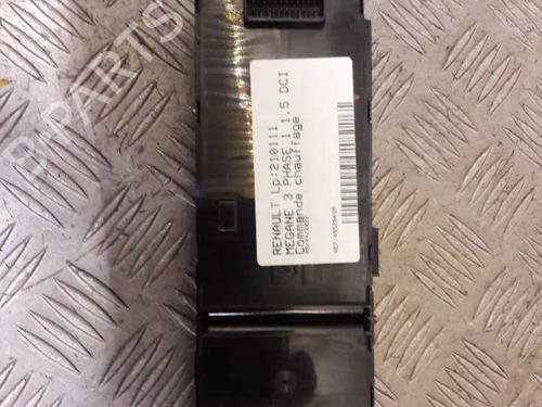 Used Climate control RENAULT MEGANE III Hatchback (BZ0/1_, B3_) 1.5 dCi (86 hp) 23715699