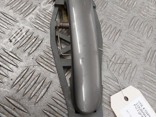 Front right exterior door handle VW TOURAN (1T1, 1T2) 2.0 TDI 16V | BP23748131C129