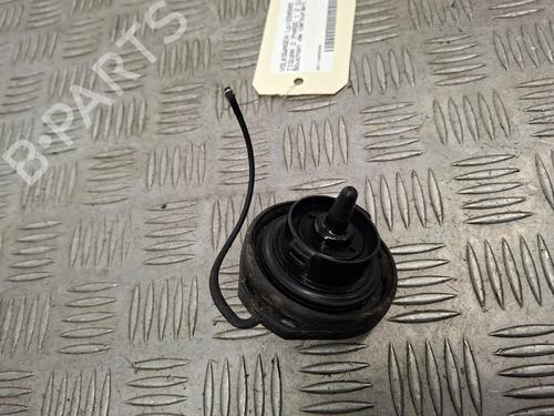 Used Fuel cap Fuel cap 39099552 39099552