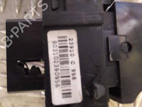 Used Left front window switch Left front window switch FIAT GRANDE PUNTO (199_) 1.3 D Multijet (75 hp) 23657351 23657351