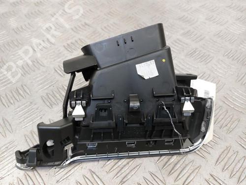 Used Air vent Air vent PEUGEOT 208 I (CA_, CC_) 1.2 VTI 82 (82 hp) 23743935 23743935