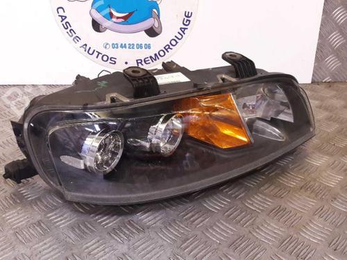 Used Right headlight Right headlight FIAT PUNTO (188_) 1.9 JTD (86 hp) 23733847 23733847