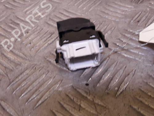Used Right front window switch Right front window switch RENAULT CLIO II (BB_, CB_) 1.4 16V (B/CB0P, BB13) (98 hp) 23726396 23726396