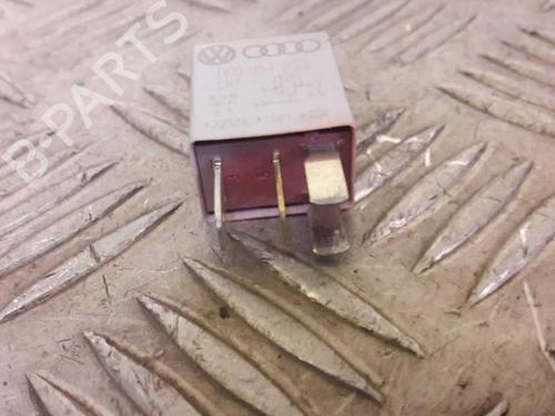 Used Electronic module Electronic module SEAT IBIZA IV ST (6J8, 6P8) 1.6 TDI (90 hp) 24853652 24853652