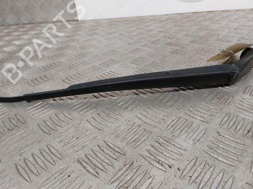 front-windshield-wiper-arm-toyota-yaris-_p9_-2005-2006-2007-2008-2009-2010-2011-2012-2013-2014-23746555 main image