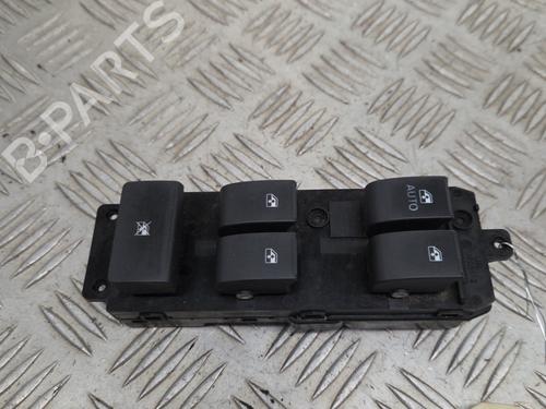 Used Left front window switch OPEL ANTARA A (L07) 2.0 CDTI 4x4 (150 hp) 31359237