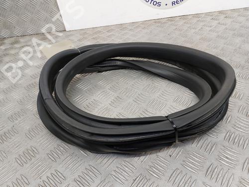 rubber-door-seal-renault-megane-iv-hatchback-b9amn_-2015-23747256 main image