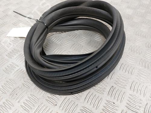 Rubber door seal RENAULT CLIO III (BR0/1, CR0/1) 1.5 dCi (BR17, CR17) | BP23745243C142 