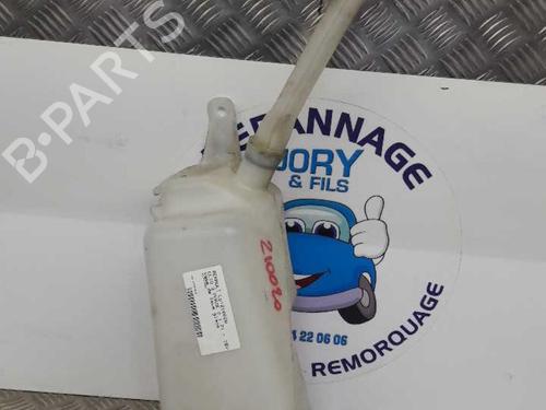 Used Windscreen washer tank RENAULT CLIO III (BR0/1, CR0/1) 1.2 16V (BR02, BR0J, BR11, CR02, CR0J, CR11) (75 hp) 23656787
