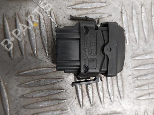 Used Switch Switch OPEL VIVARO A Van (X83) 2.0 CDTI (F7) (114 hp) 33635211 33635211