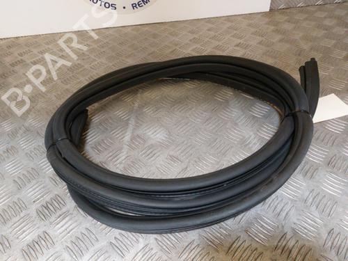 Used Rubber door seal NISSAN QASHQAI / QASHQAI +2 I (J10, NJ10, JJ10E) 1.5 dCi (106 hp) 23734277