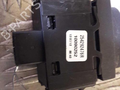 switch-renault-zoe-bfm_-2012-24853242 main image