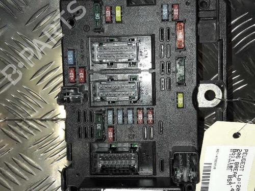 fuse-box-peugeot-206-sw-2ek-2002-24851600 main image