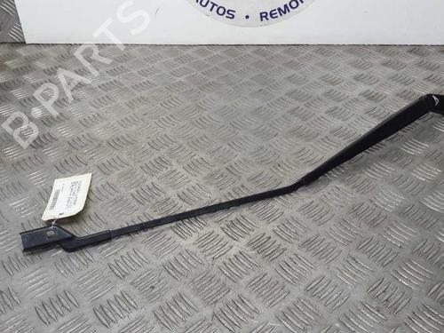 Used Front windshield wiper arm VW POLO (9N_, 9A_) 1.9 TDI (101 hp) 23658515