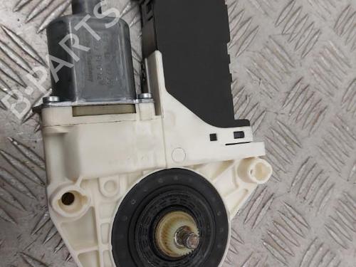 Used Right front window motor PEUGEOT 407 (6D_) 2.0 HDi 135 (6DRHRH, 6DRHRE, 6DRHRG, 6DRHRJ) (136 hp) 23738331
