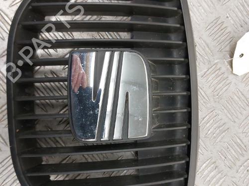 Used Grille SEAT CORDOBA (6L2) 1.4 TDI (80 hp) 23745475