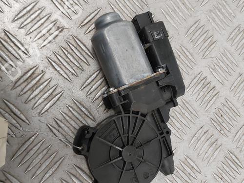 Used Right front window motor Right front window motor OPEL MERIVA A MPV (X03) 1.7 CDTI (E75) (100 hp) 31832963 31832963