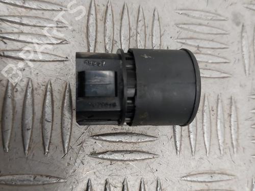 Switch RENAULT MEGANE III Hatchback (BZ0/1_, B3_) 1.5 dCi | BP23746104I30  - Image 5