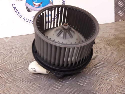 Heater blower motor MERCEDES-BENZ M-CLASS (W163) ML 400 CDI (163.128) | BP23656921M62 