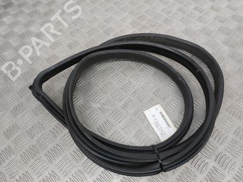 Used Rubber door seal FORD FIESTA VI (CB1, CCN) 1.0 EcoBoost (100 hp) 25131492