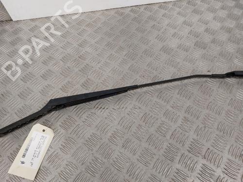 Used Front windshield wiper arm PEUGEOT 308 I (4A_, 4C_) 1.6 16V (120 hp) 23746135