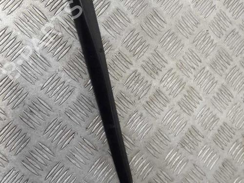 front-windshield-wiper-arm-toyota-auris-_e15_-2006-2007-2008-2009-2010-2011-2012-2013-23724513 main image