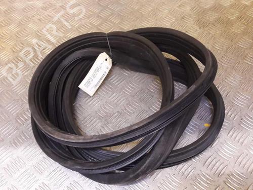 Used Rubber door seal MERCEDES-BENZ M-CLASS (W163) ML 400 CDI (163.128) (250 hp) 23724720