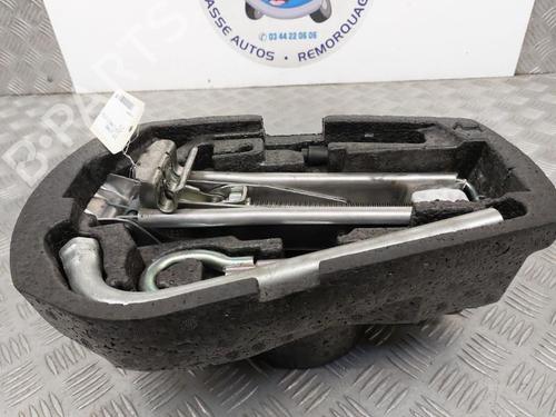 jack-kit-seat-ibiza-iii-6l1-2002-2003-2004-2005-2006-2007-2008-2009-23659299 main image