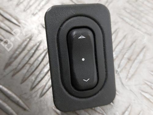 right-front-window-switch-opel-meriva-a-mpv-x03-2003-2004-2005-2006-2007-2008-2009-2010-33161217 main image