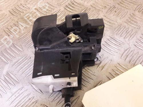 Venstre foran lås RENAULT CLIO II (BB_, CB_) 1.5 dCi (B/CB3M) (64 hp) 23658379
